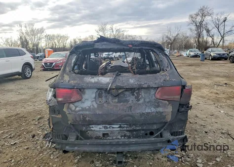 2016 Mercedes-Benz Glc 300 4Matic z USA, uszkodzony, nr VIN WDC0G4KB5GF097070